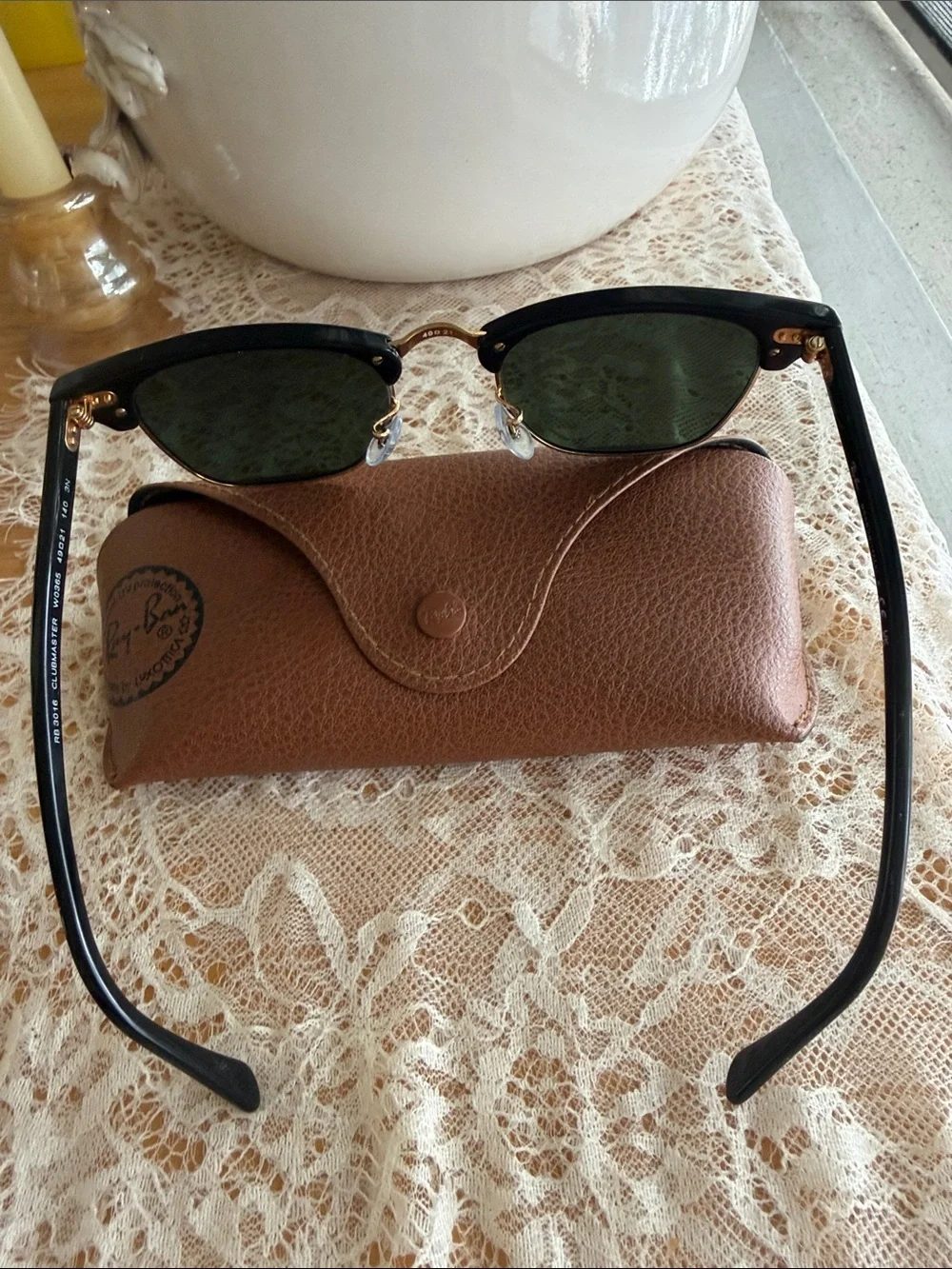 Ray-Ban Clubmaster Black and Gold Sunglasses with Brown Case